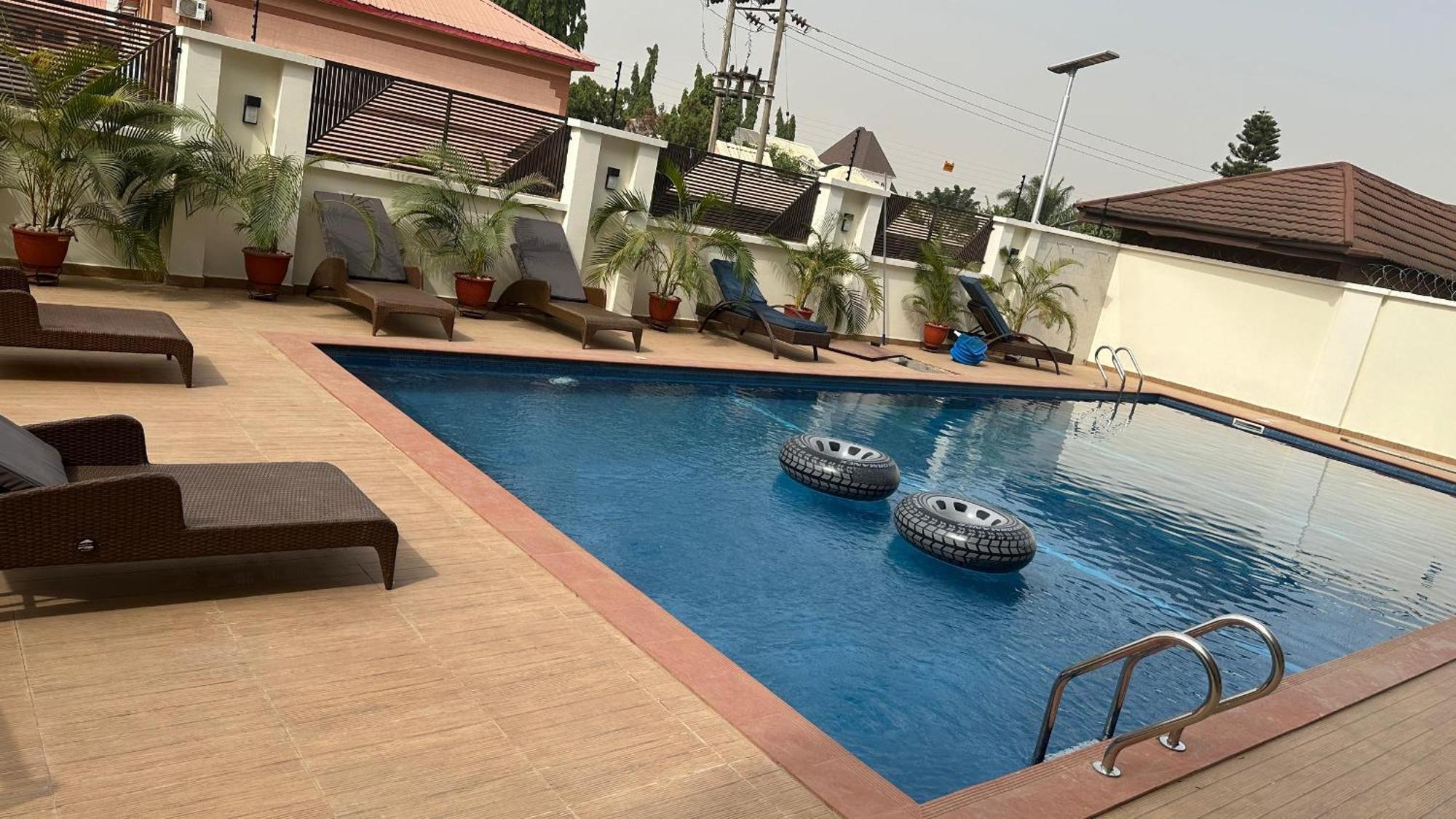 Stp Apartments Abuja Eksteriør billede